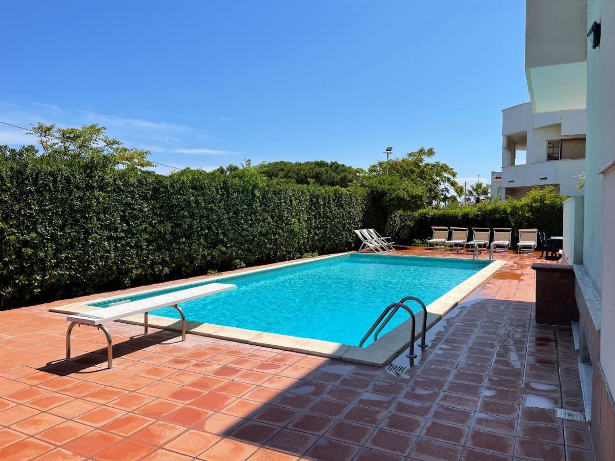 Villa Antonia Sul Mare Con Piscina Torre A Mare Bari Exteriér fotografie